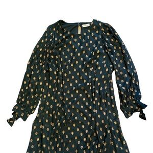 Chic Black and Gold Patterned Dress